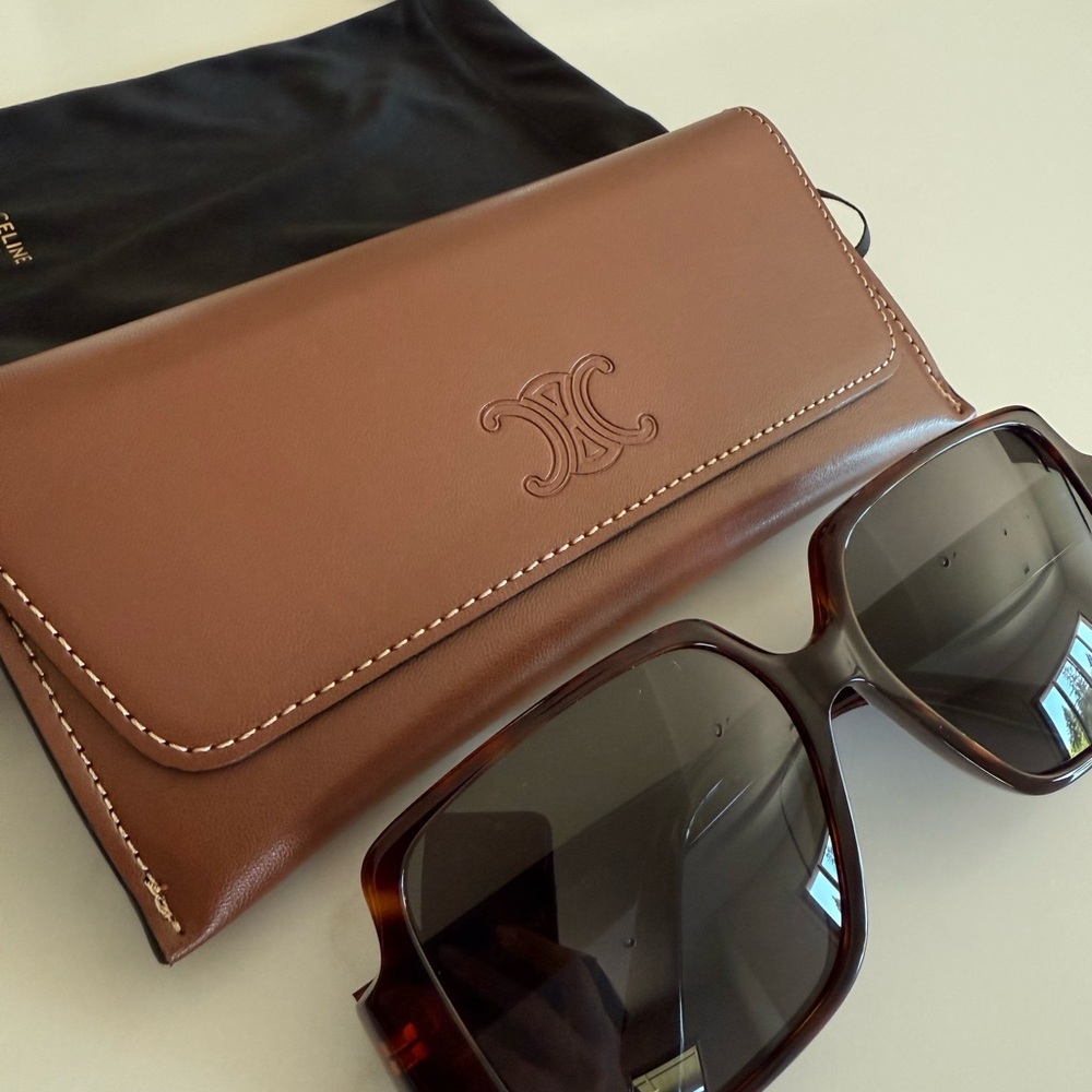 Celine Tortoise Shell Sunglasses - Picture 4 of 5